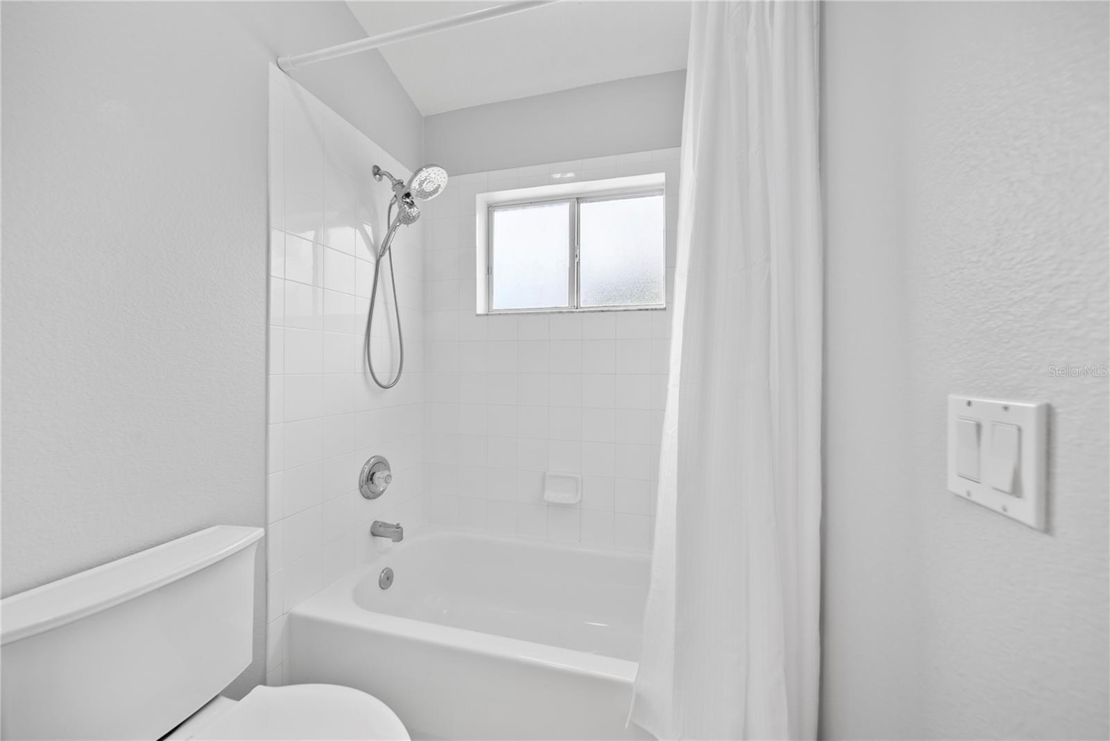 Image 30 of 38 For 18004 Avalon Lane
