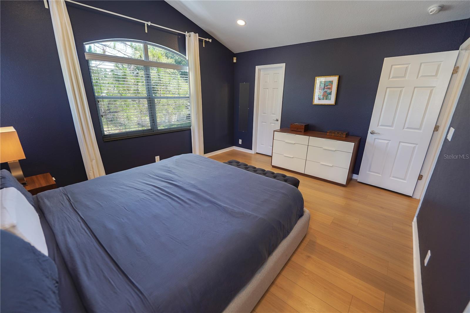 Image 15 of 39 For 920 Coral Street