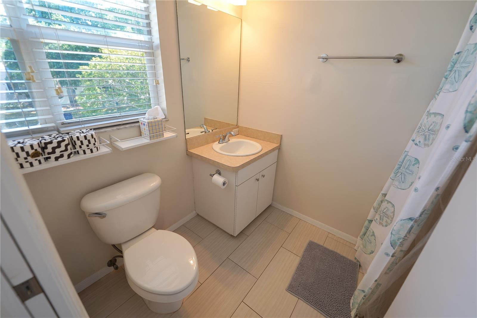 Image 31 of 39 For 920 Coral Street