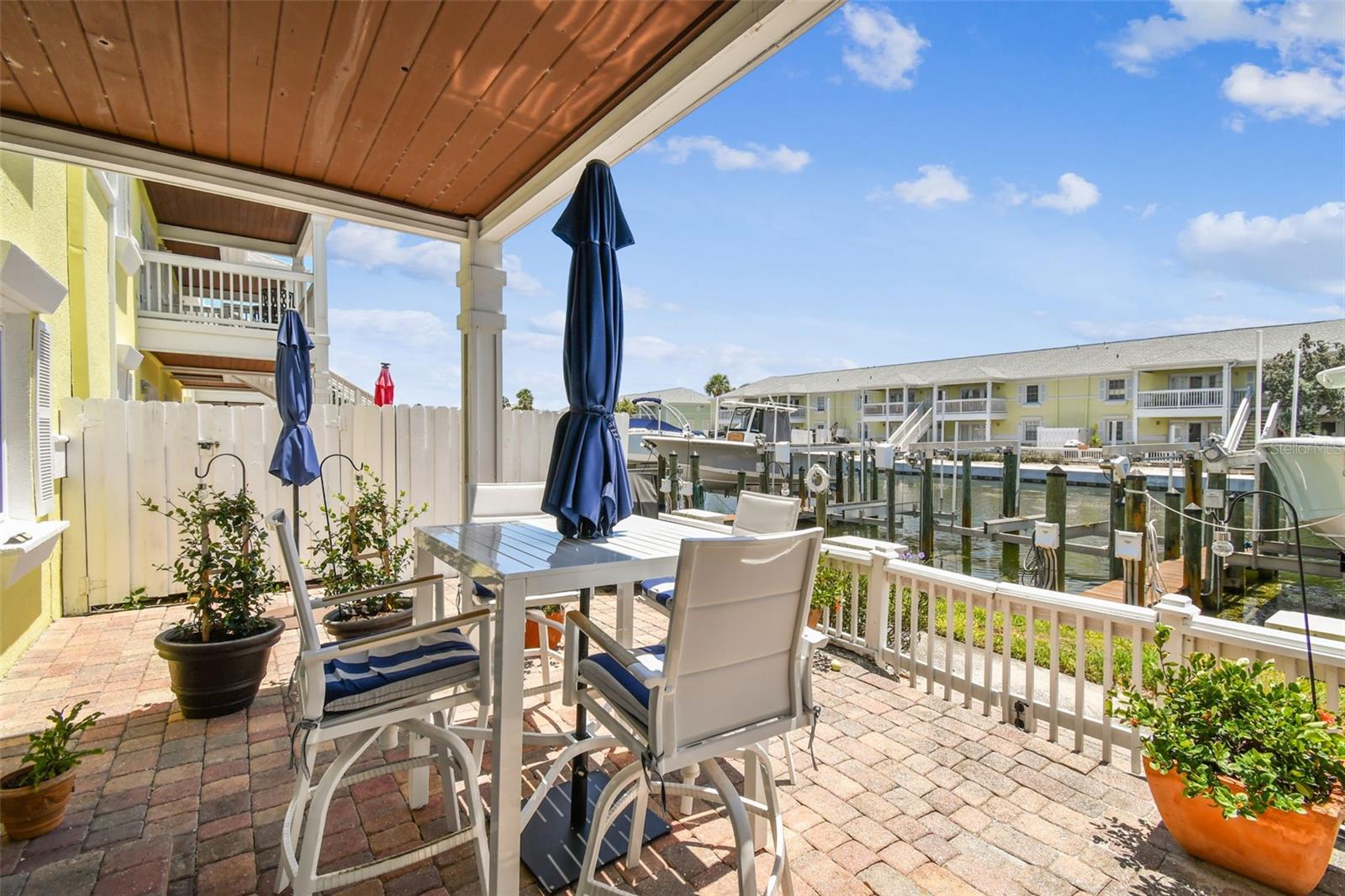Details for 4984 Beach Drive Se B, ST PETERSBURG, FL 33705