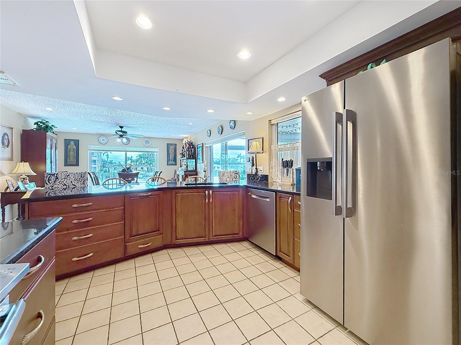 Image 17 of 51 For 760 Capri Boulevard