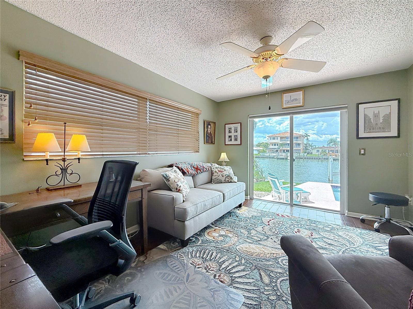 Image 20 of 51 For 760 Capri Boulevard
