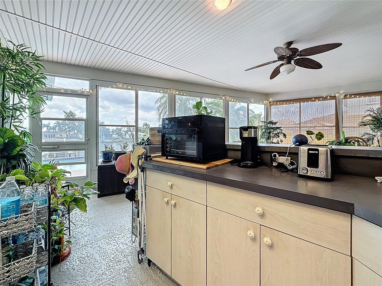 Image 42 of 51 For 760 Capri Boulevard
