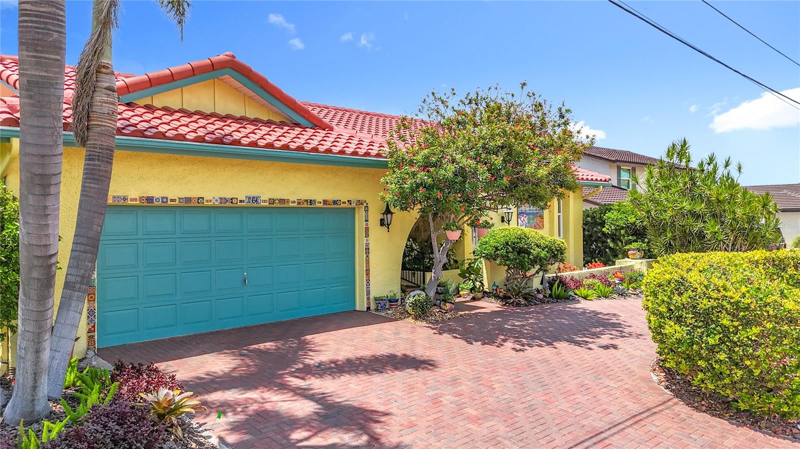 Image 5 of 51 For 760 Capri Boulevard