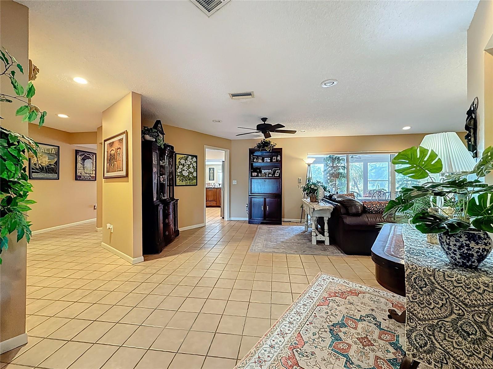 Image 8 of 51 For 760 Capri Boulevard