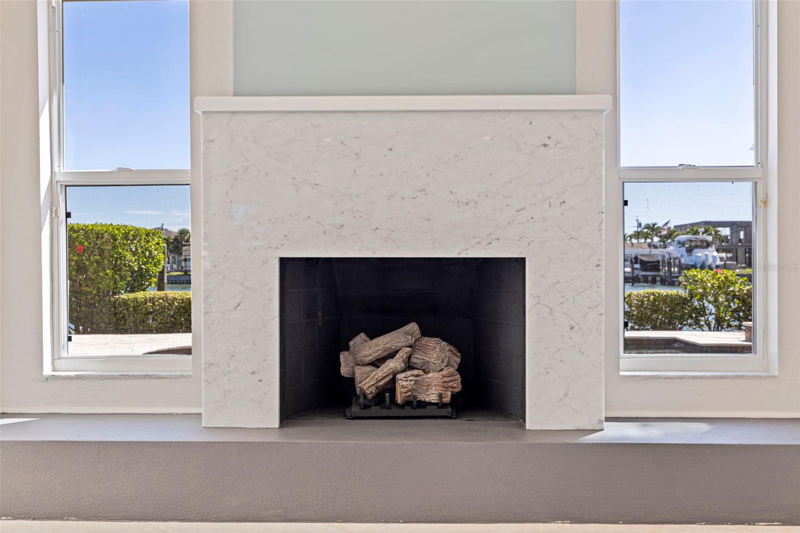 Image 11 of 46 For 11225 4th Street E