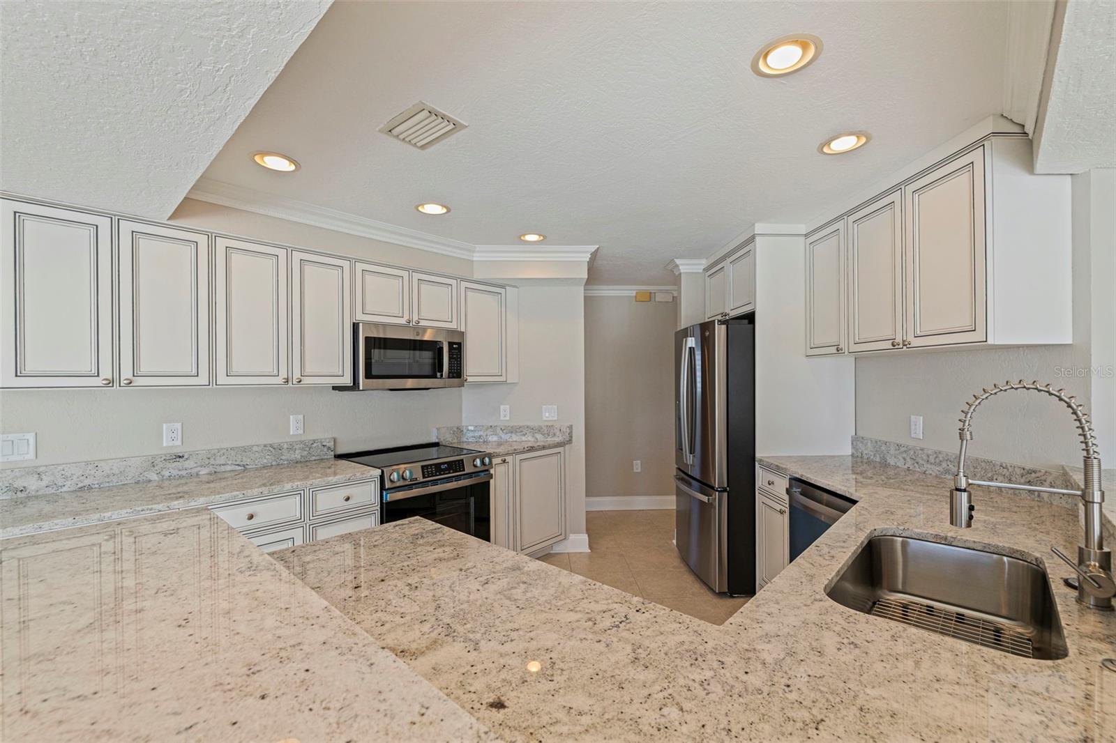 Image 13 of 46 For 11225 4th Street E