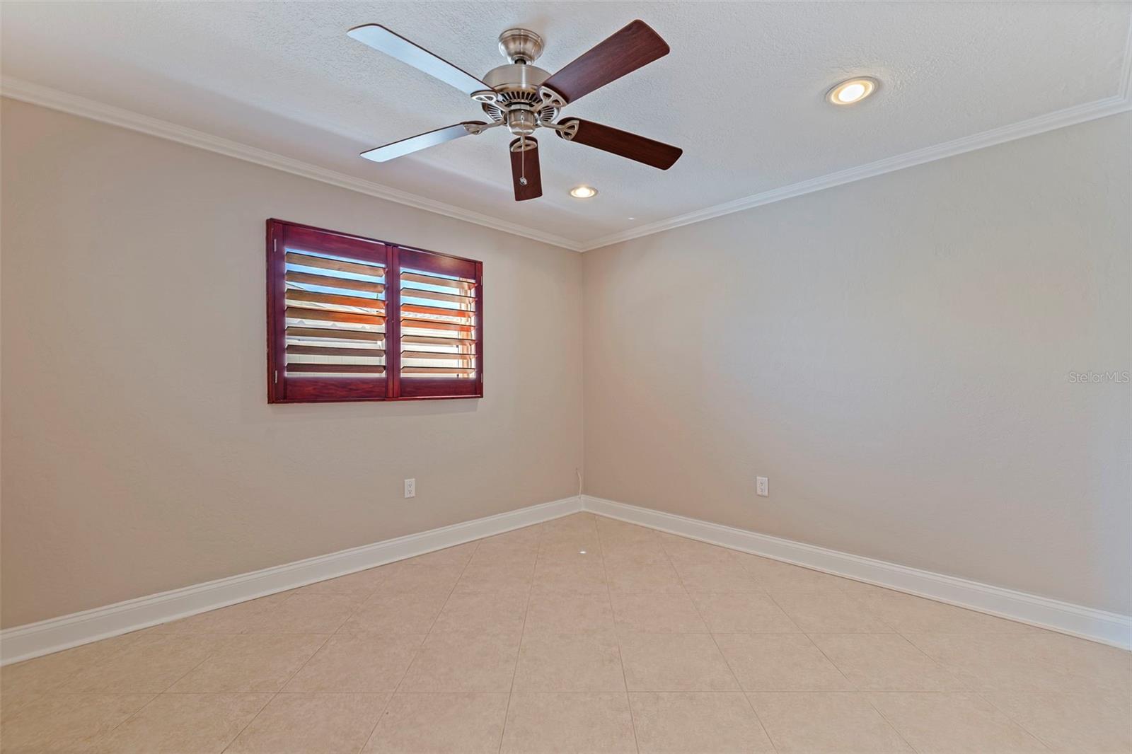 Image 23 of 46 For 11225 4th Street E