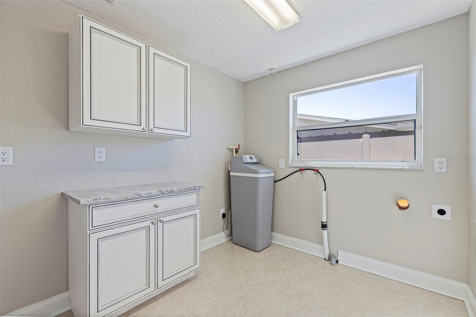 Image 25 of 46 For 11225 4th Street E