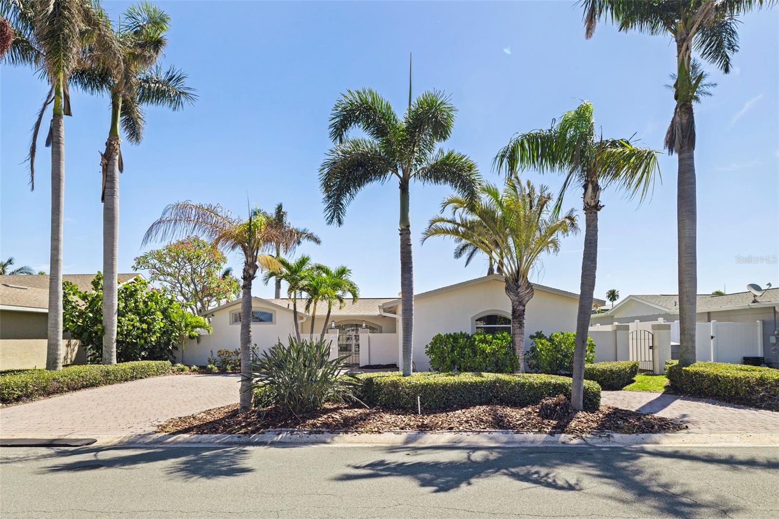 Image 42 of 46 For 11225 4th Street E