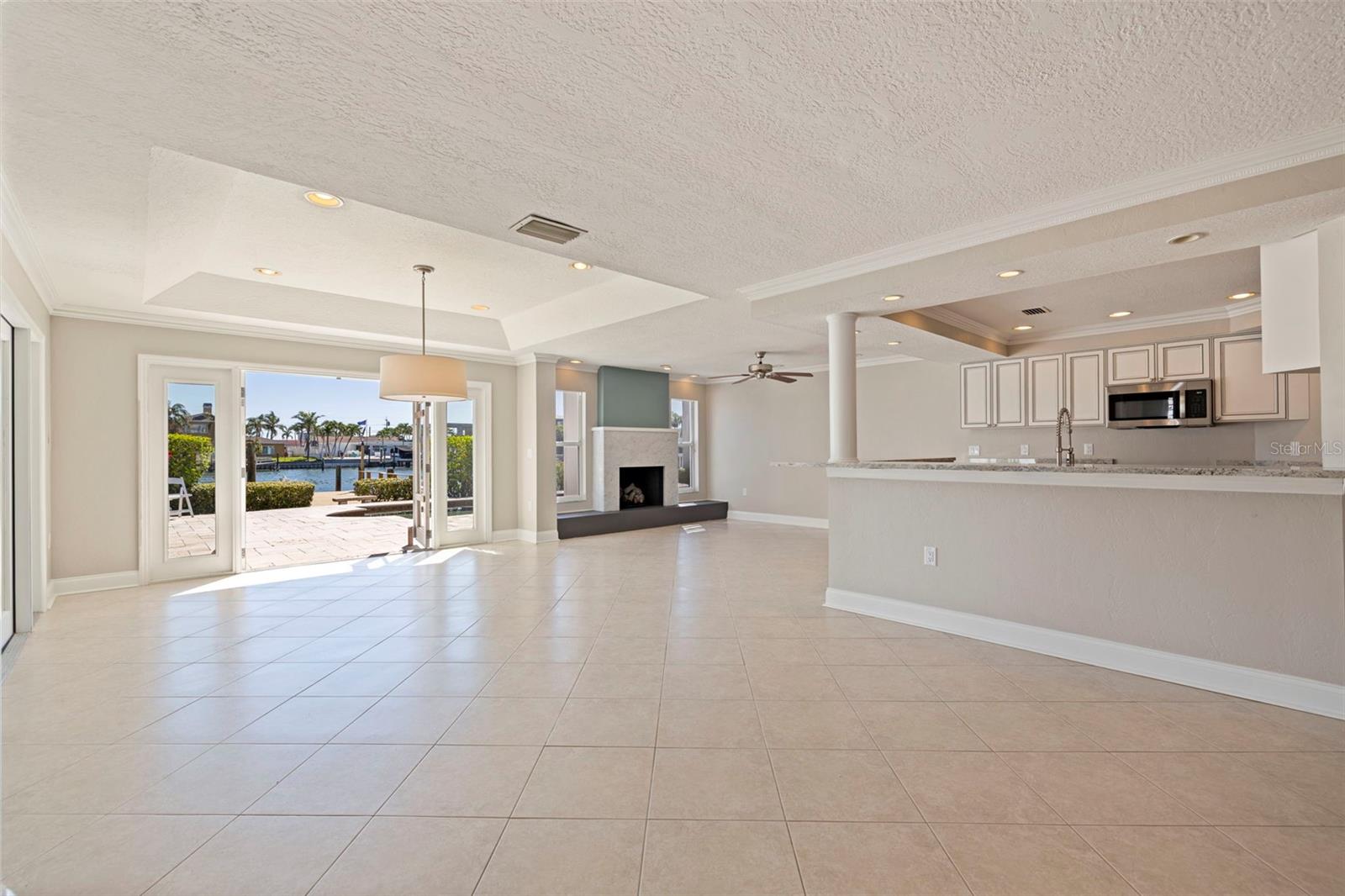 Image 7 of 46 For 11225 4th Street E