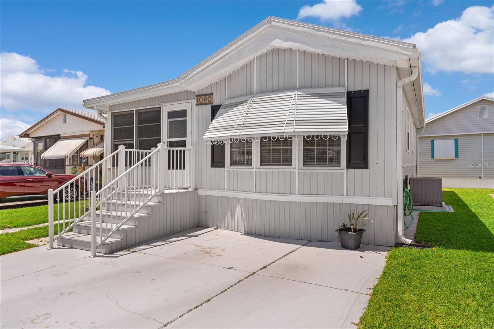 Image 4 of 32 For 3333 26th Avenue E 1090