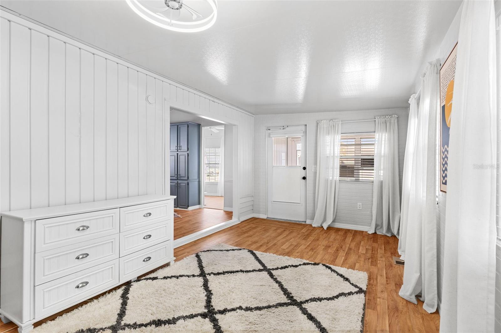 Image 9 of 32 For 3333 26th Avenue E 1090