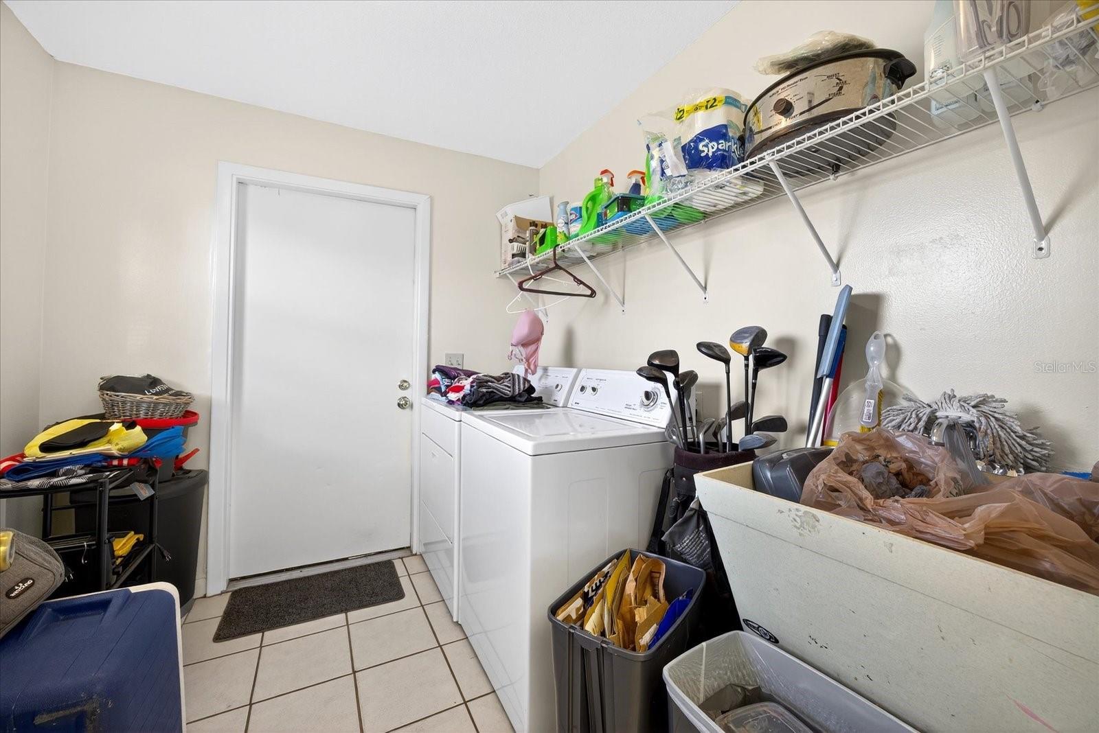 Listing photo id 12 for 405 Big Cedar Way