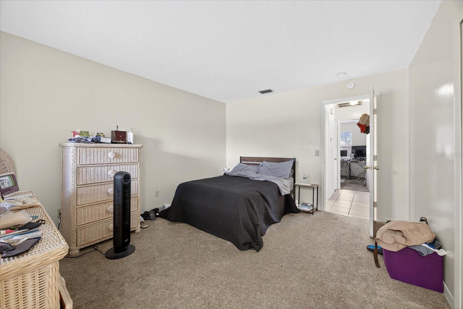 Listing photo id 15 for 405 Big Cedar Way