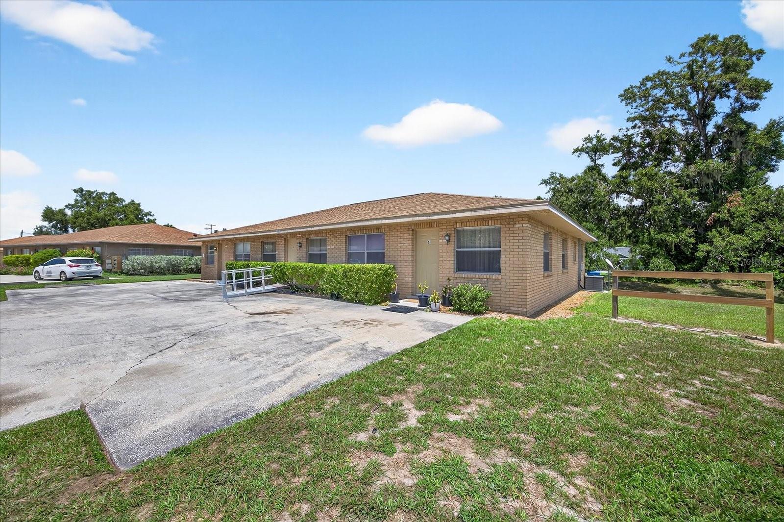 Listing photo id 1 for 405 Big Cedar Way