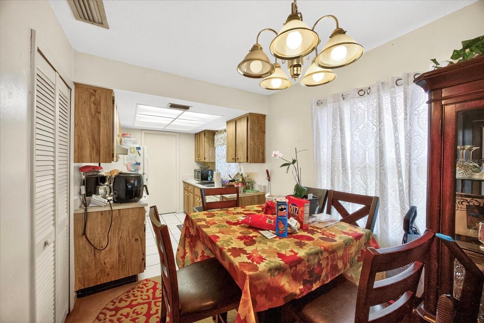 Listing photo id 34 for 405 Big Cedar Way