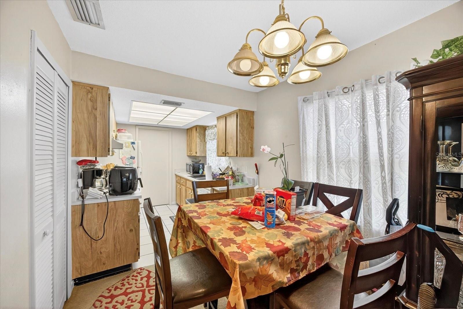 Listing photo id 37 for 405 Big Cedar Way