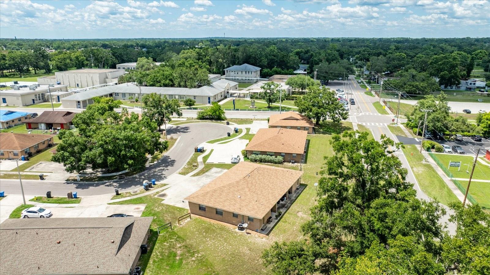 Listing photo id 49 for 405 Big Cedar Way