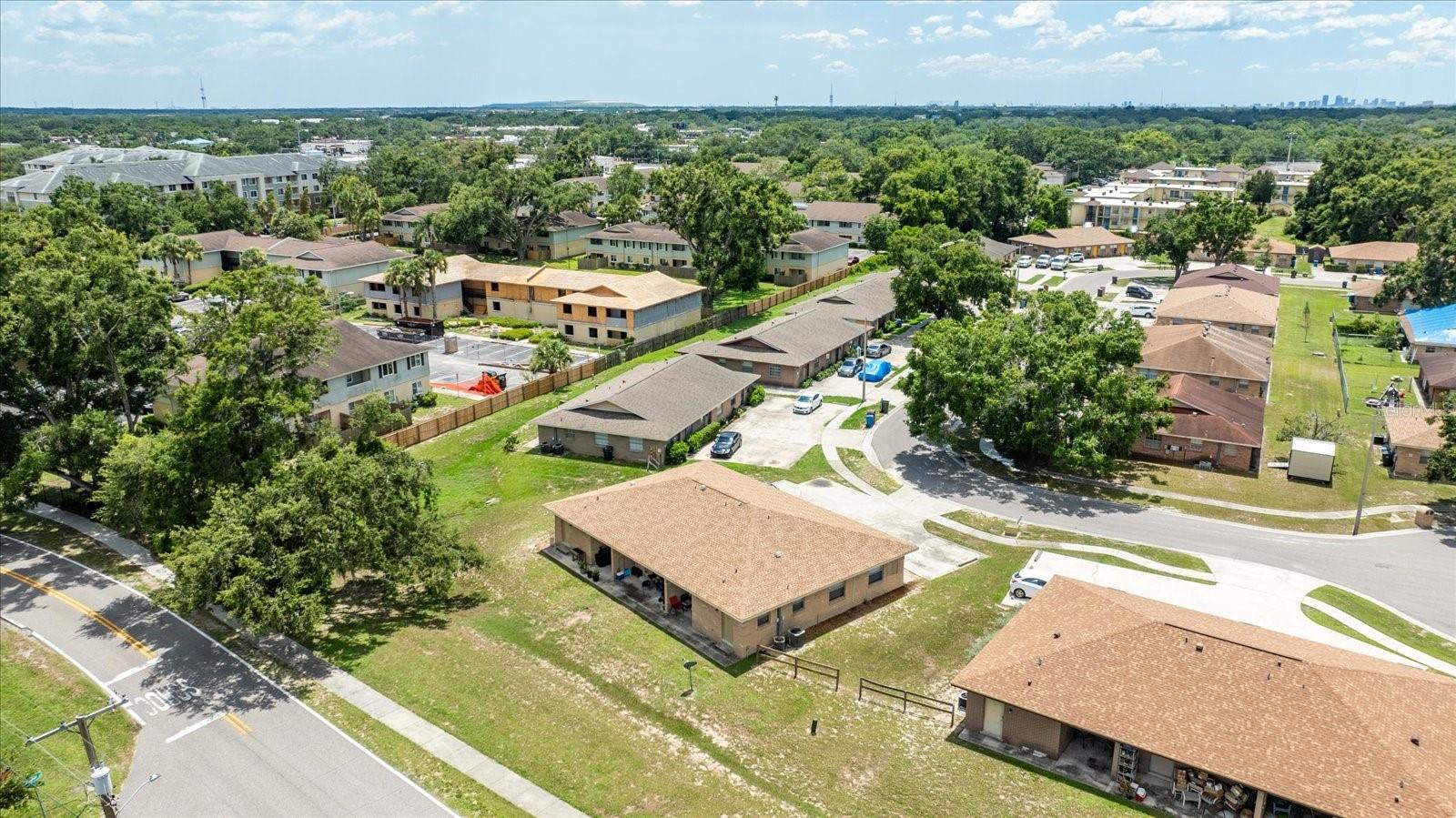 Listing photo id 50 for 405 Big Cedar Way