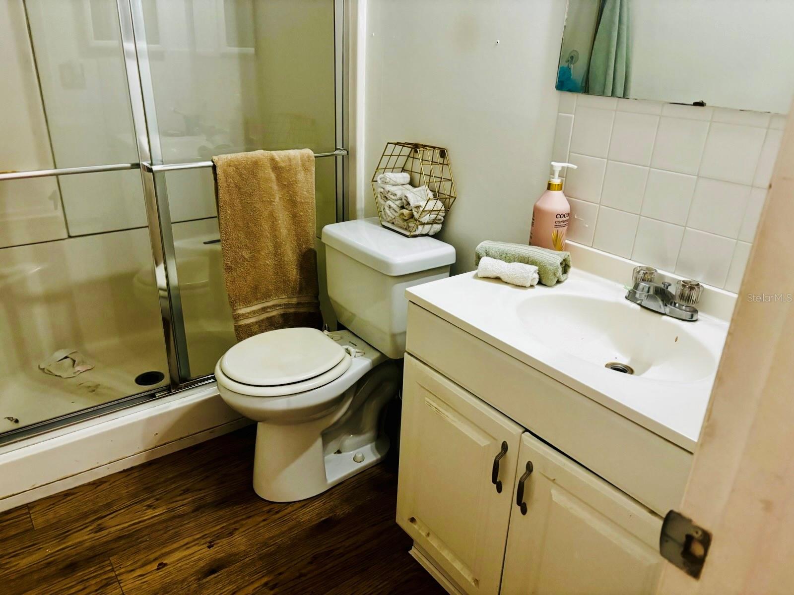 Image 11 of 67 For 5623 80th Street N 406