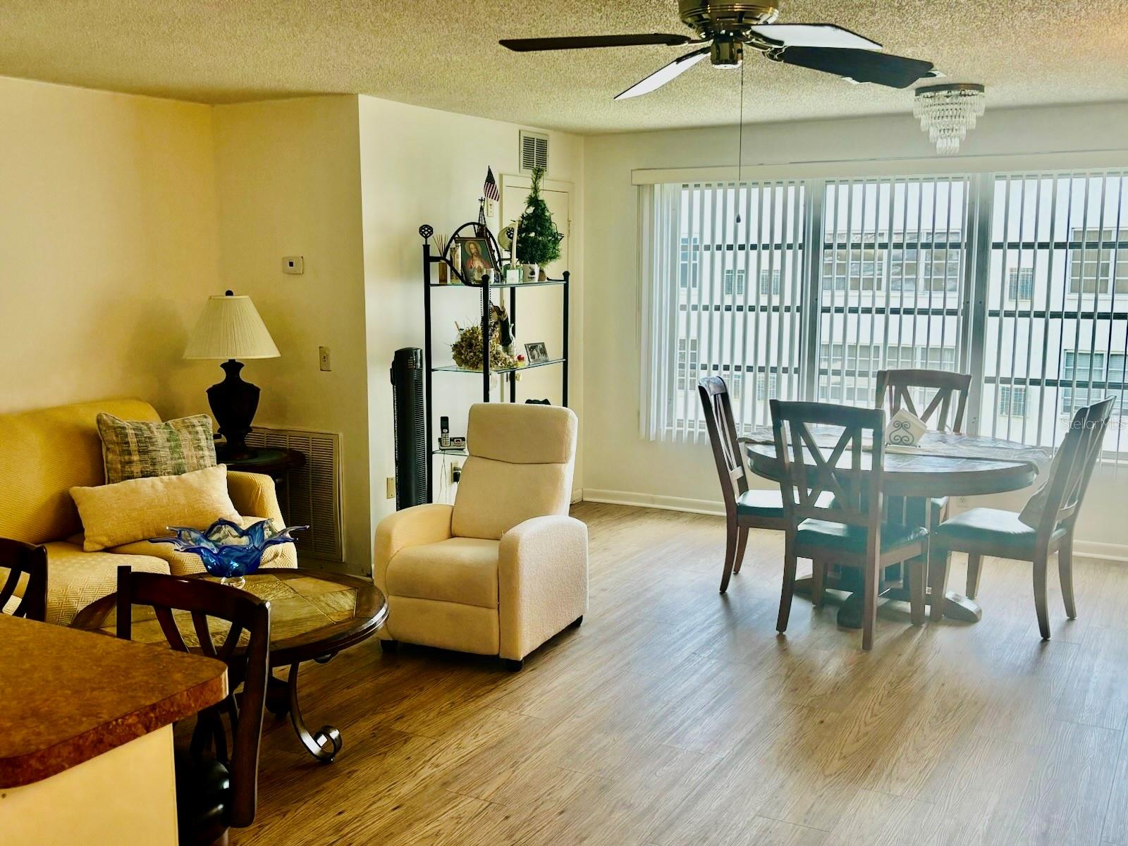 Image 8 of 67 For 5623 80th Street N 406