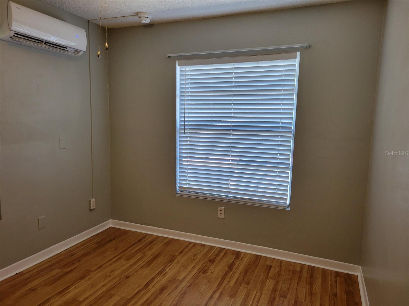 Image 30 of 34 For 2736 4th Avenue N