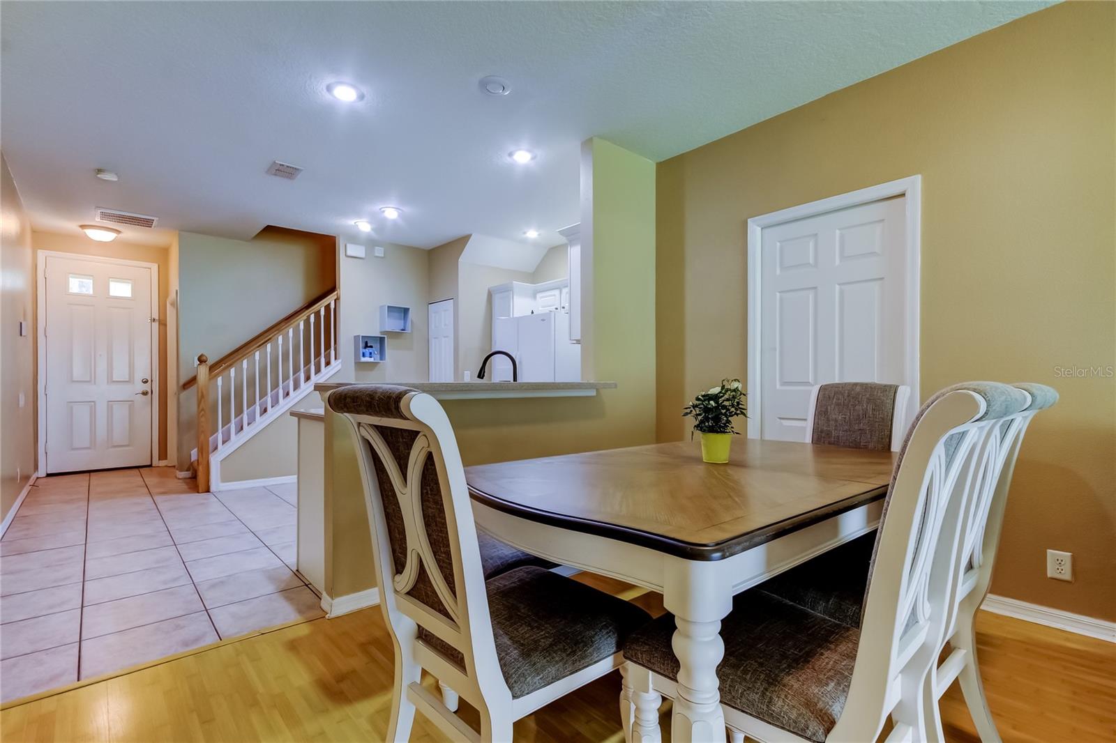 Image 11 of 40 For 6407 Spring Oak Court