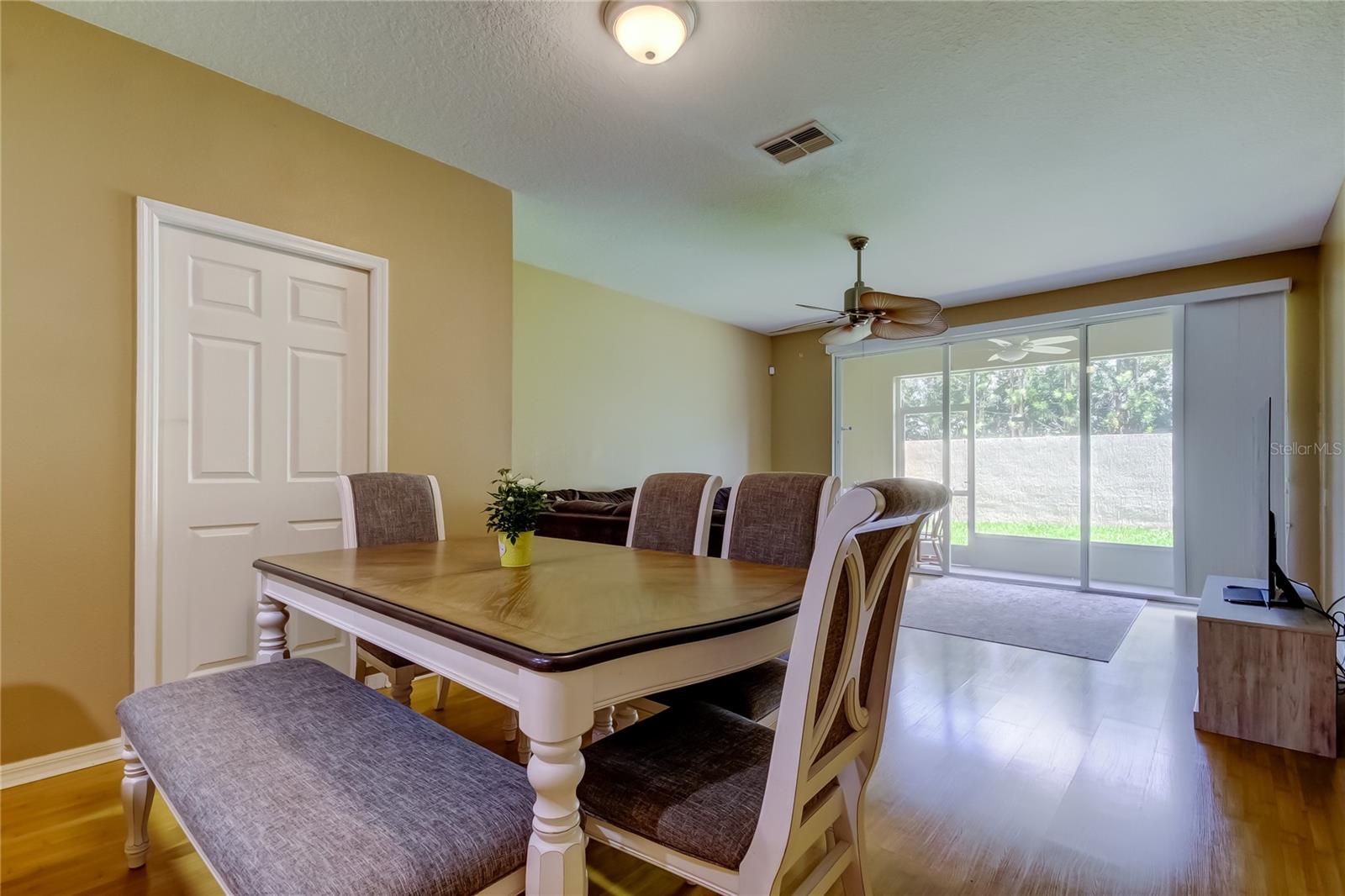 Image 12 of 40 For 6407 Spring Oak Court