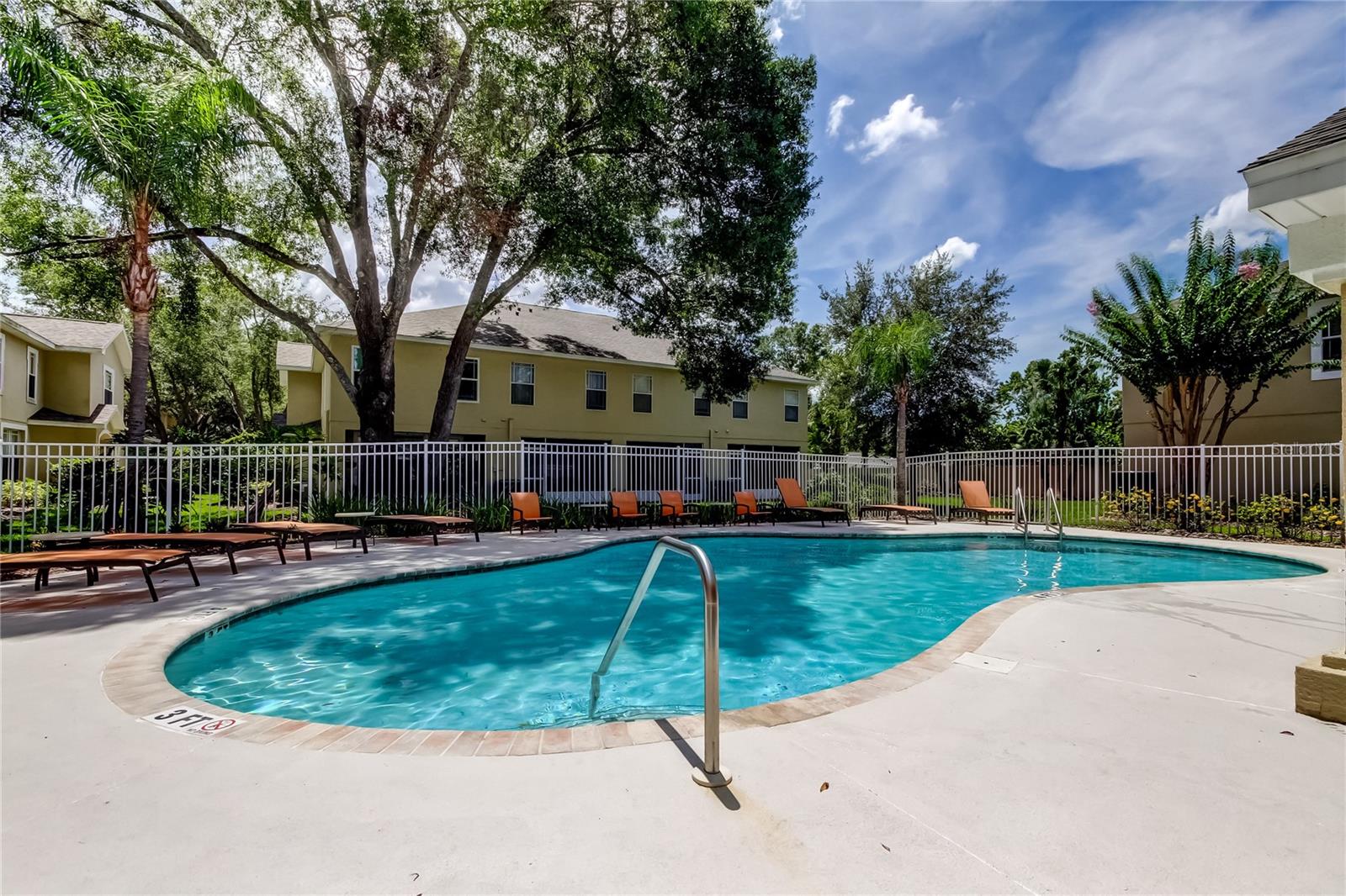 Image 33 of 40 For 6407 Spring Oak Court