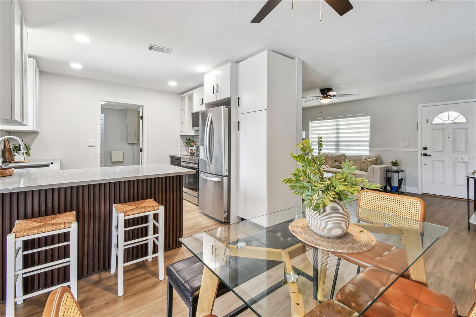 Listing photo id 14 for 1320 Oak Valley Drive