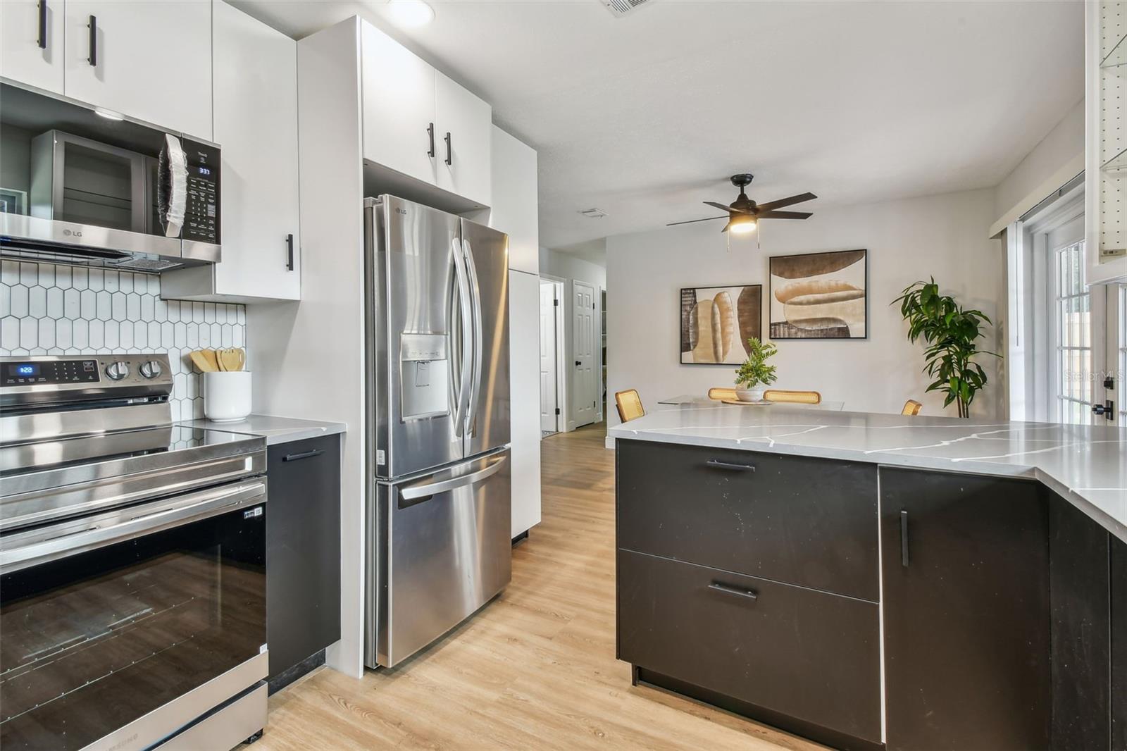 Listing photo id 18 for 1320 Oak Valley Drive