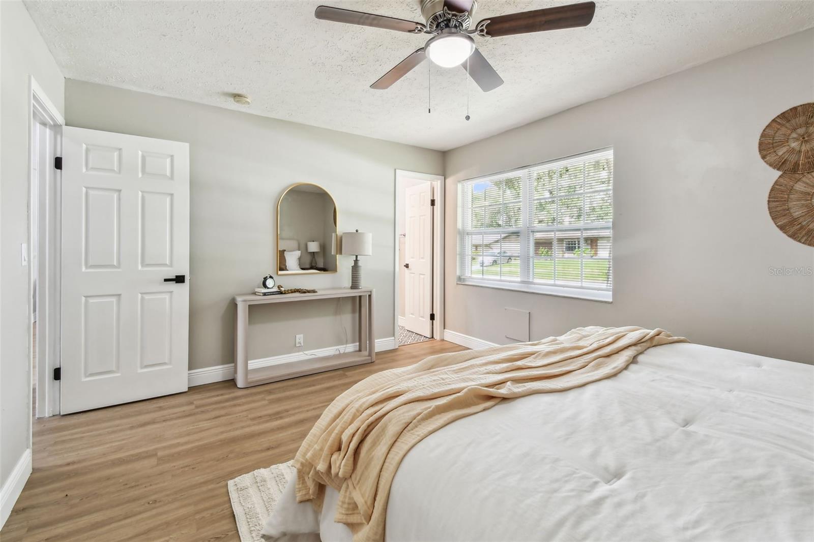 Listing photo id 22 for 1320 Oak Valley Drive
