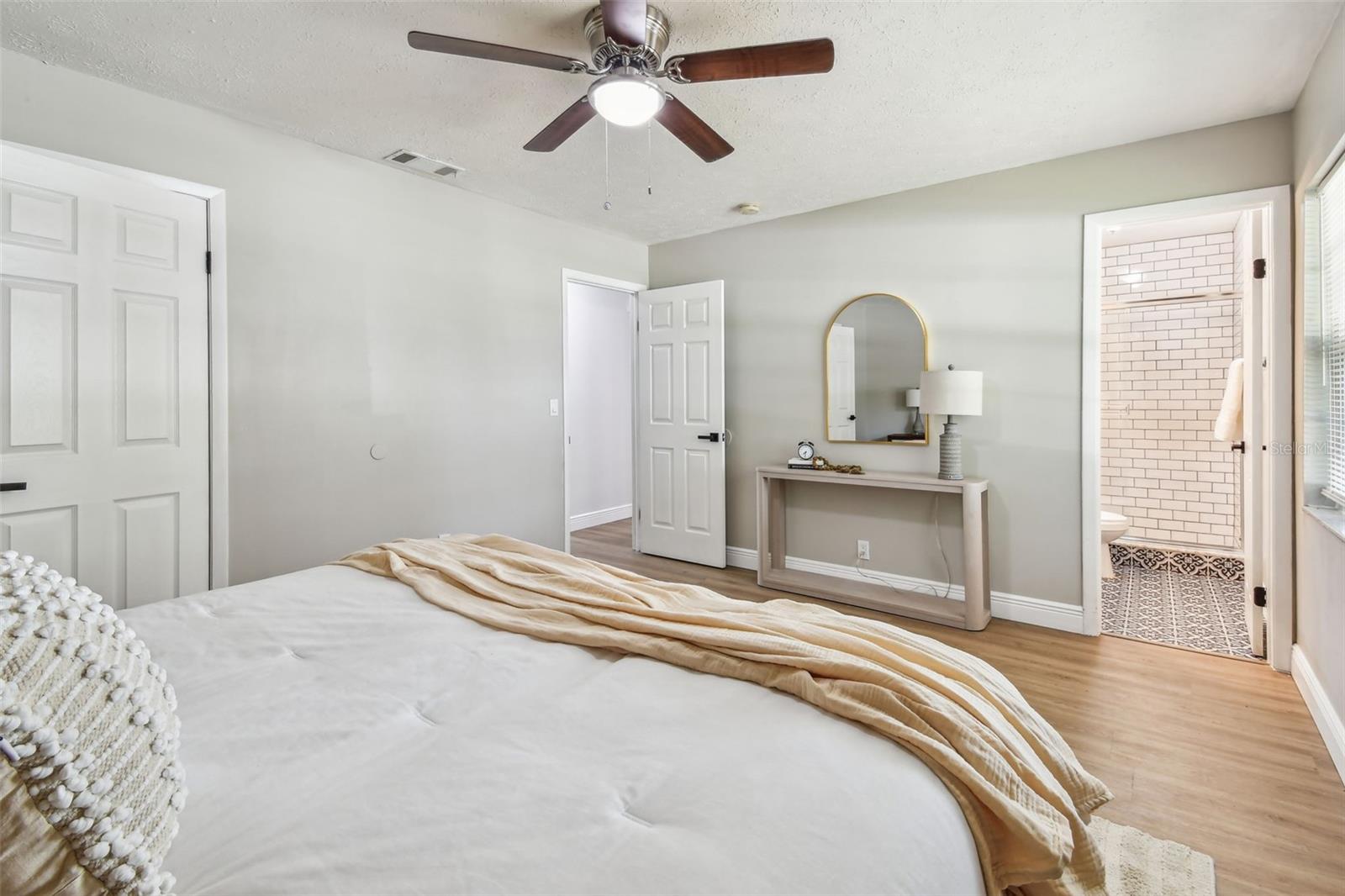 Listing photo id 23 for 1320 Oak Valley Drive