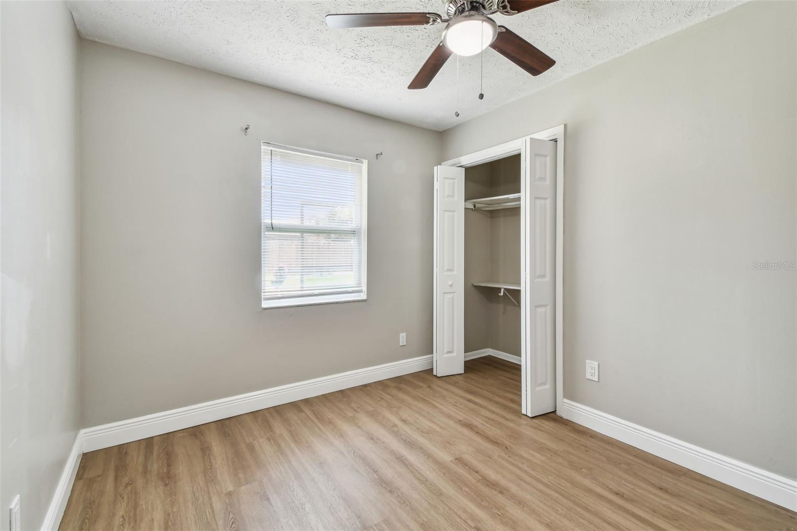 Listing photo id 32 for 1320 Oak Valley Drive
