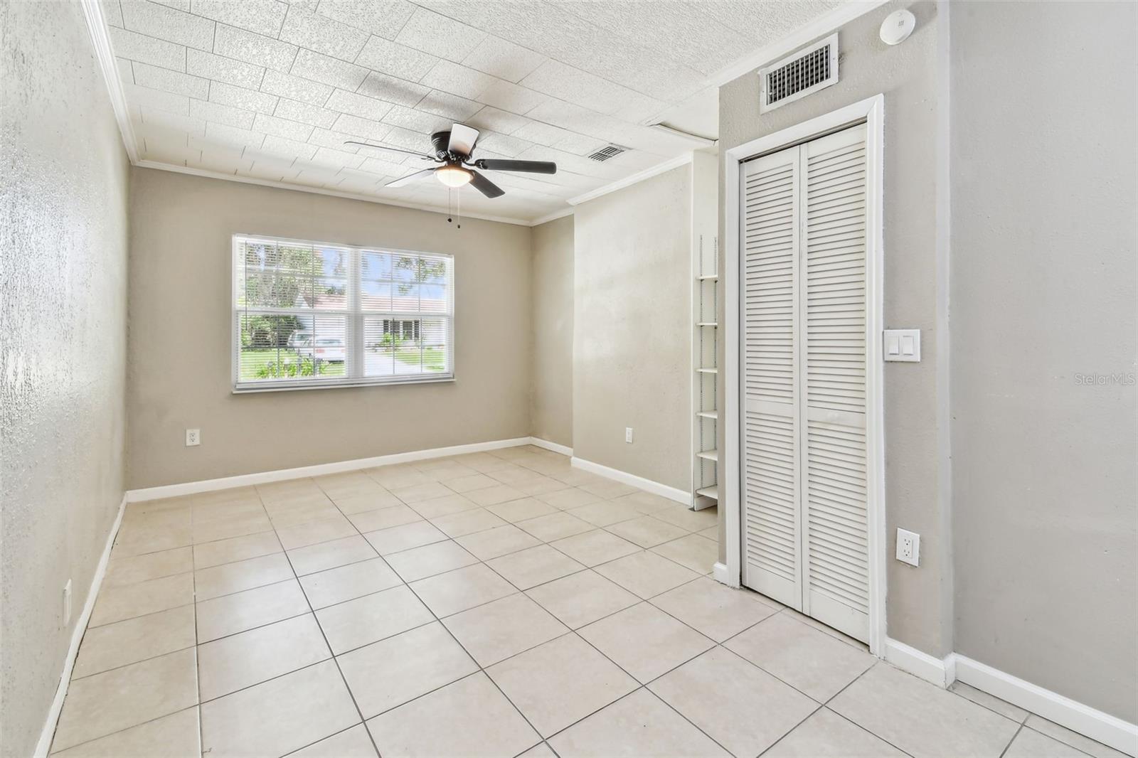 Listing photo id 35 for 1320 Oak Valley Drive