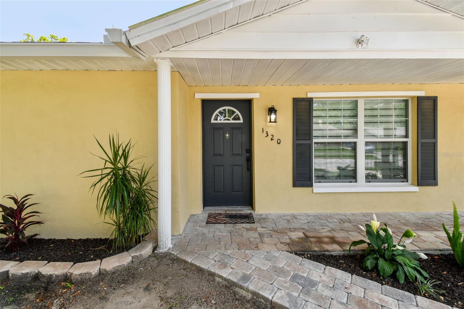 Listing photo id 5 for 1320 Oak Valley Drive
