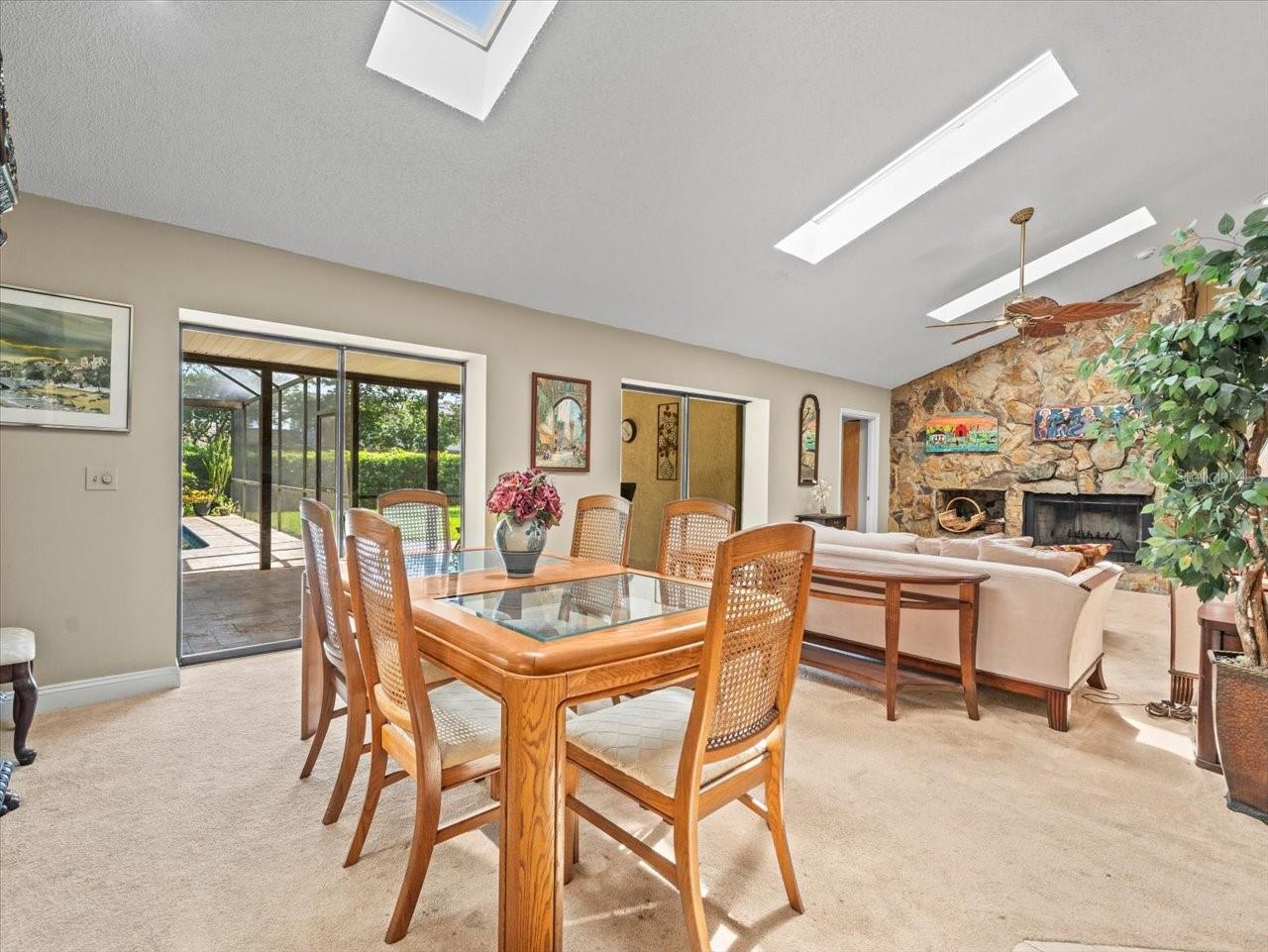 Image 14 of 47 For 4209 Winding Willow Drive