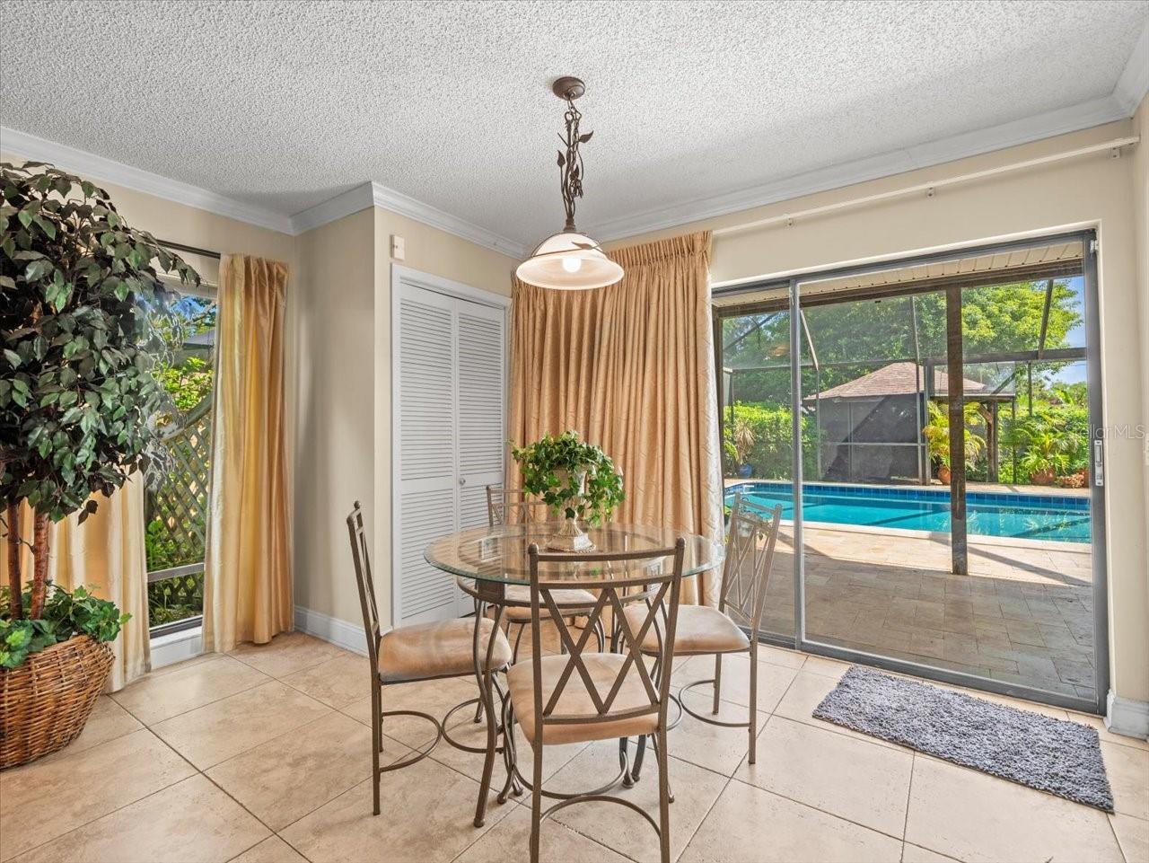 Image 18 of 47 For 4209 Winding Willow Drive