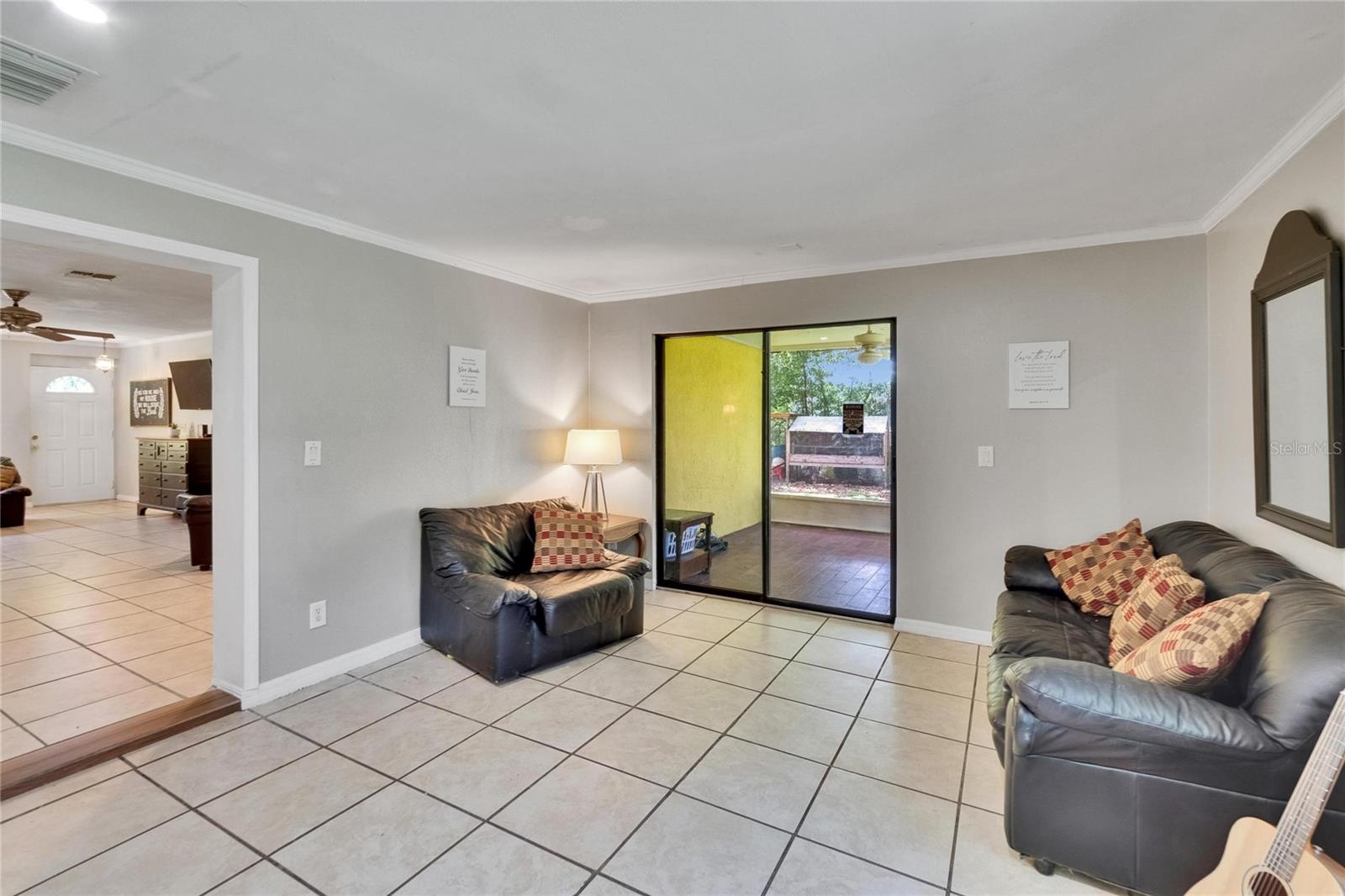 Image 48 of 95 For 1110 Mercer Loop