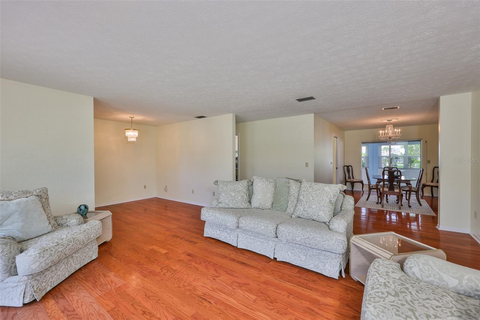 Image 4 of 48 For 608 Fort Duquesna Drive