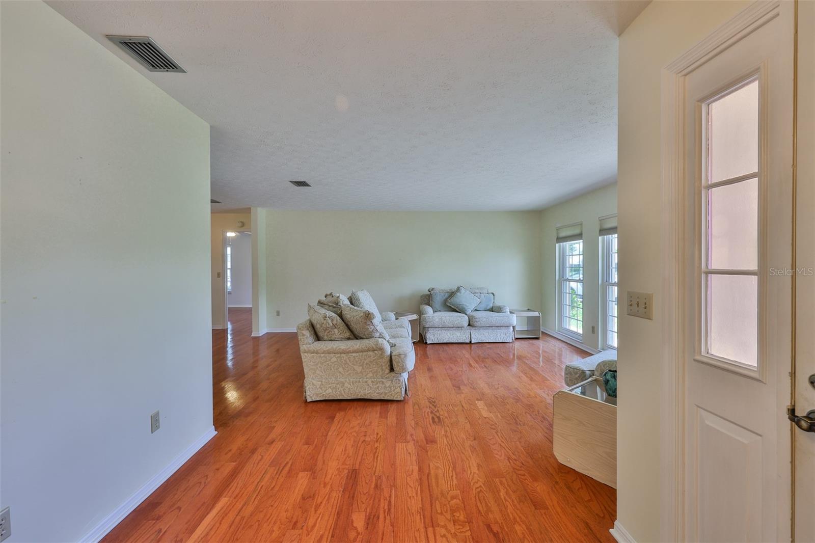 Image 5 of 48 For 608 Fort Duquesna Drive