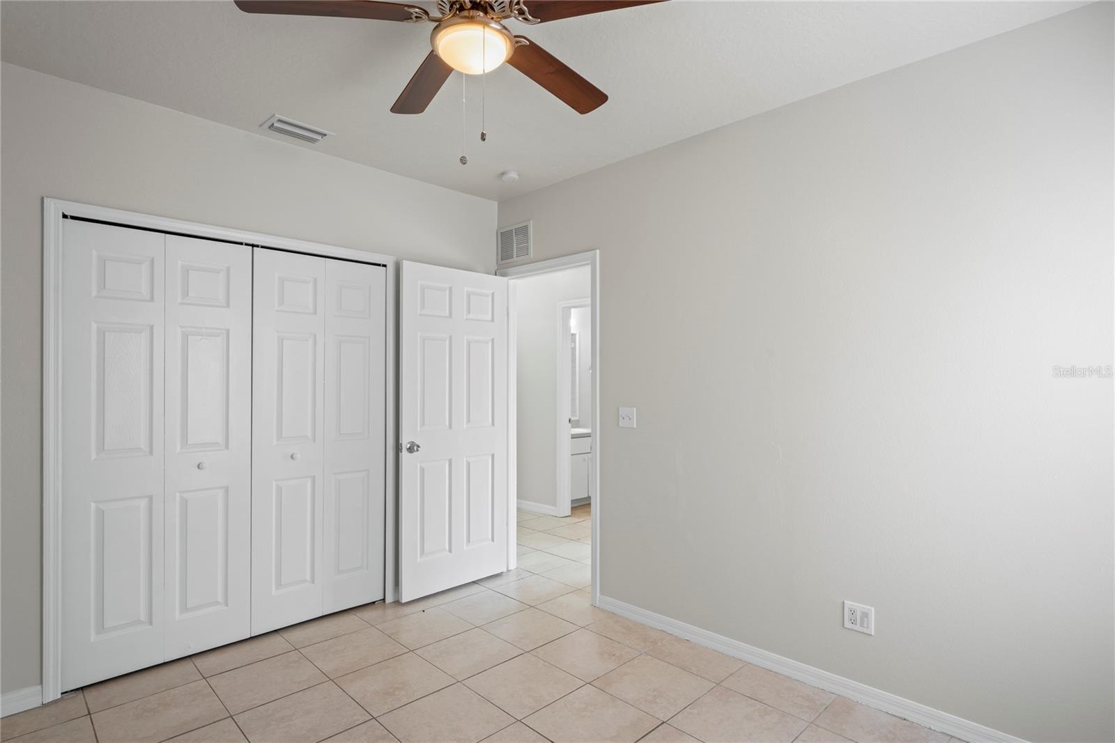 Listing photo id 16 for 456 Summer Sails Drive