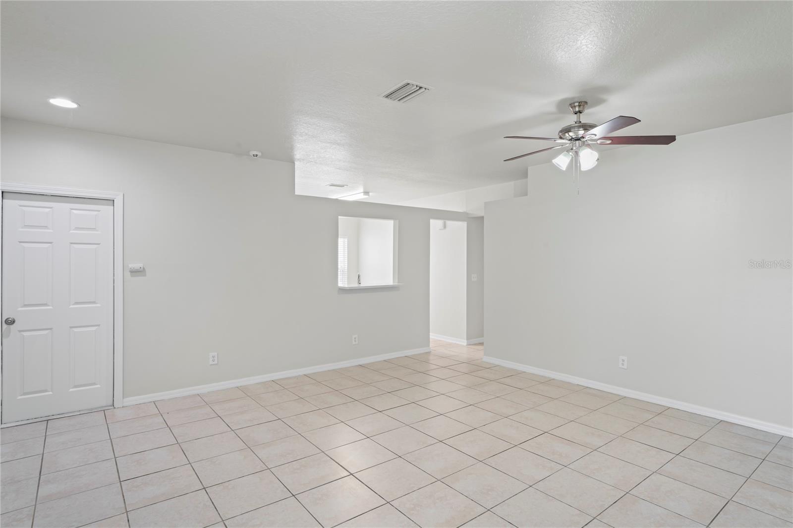 Listing photo id 3 for 456 Summer Sails Drive