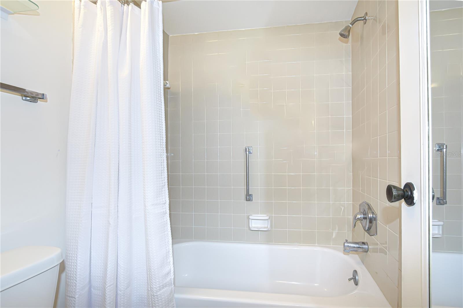 Image 16 of 25 For 14130 Rosemary Lane 4215