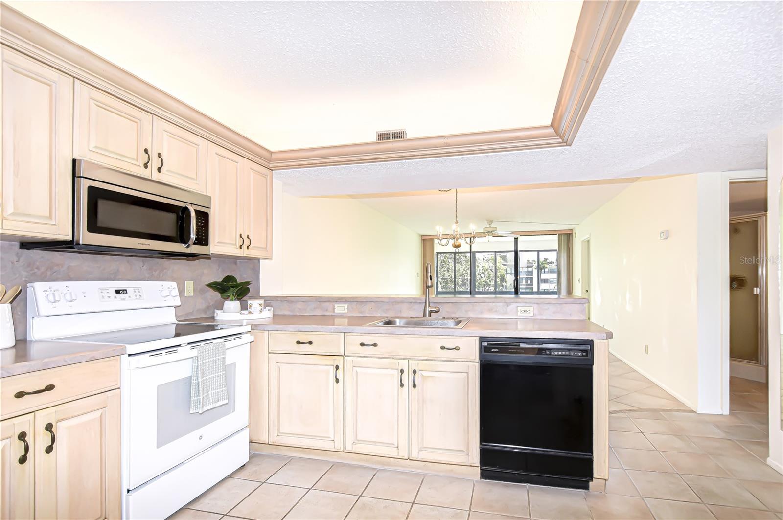 Image 7 of 25 For 14130 Rosemary Lane 4215