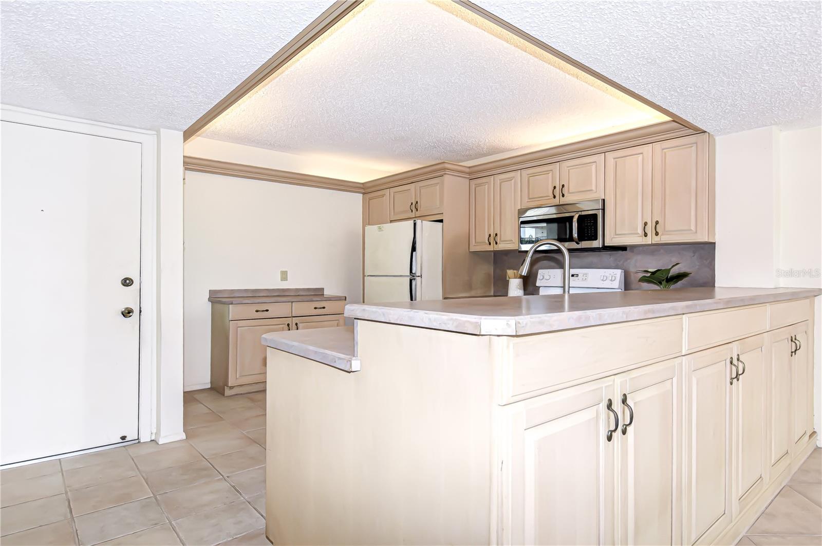 Image 8 of 25 For 14130 Rosemary Lane 4215