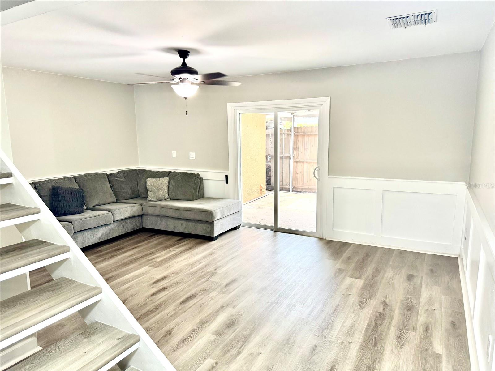 Listing photo id 18 for 1884 Clearbrooke Drive