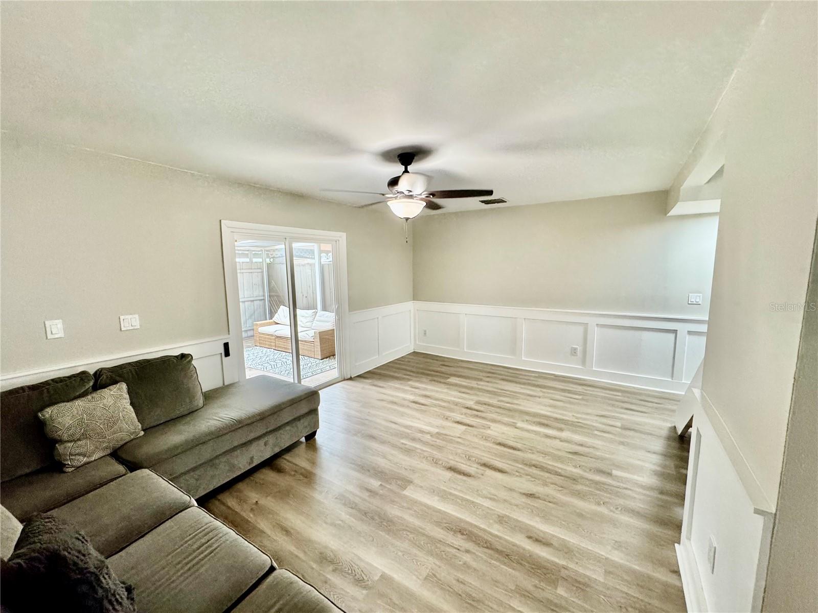 Listing photo id 20 for 1884 Clearbrooke Drive