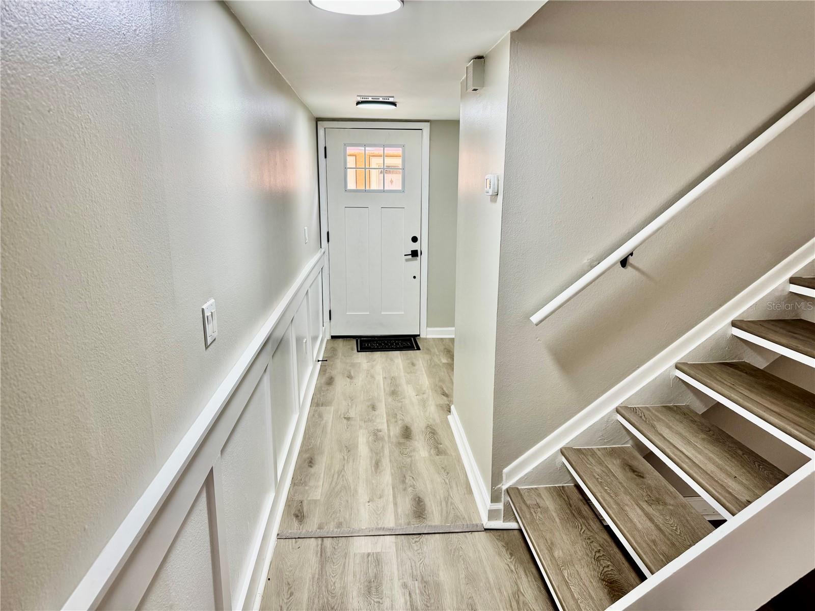 Listing photo id 6 for 1884 Clearbrooke Drive